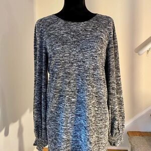 Lightweight, Long Sleeved Gray & Black Top